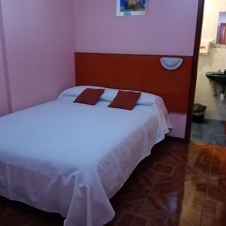 Hostal Sauna Water Palace Quito Buitenkant foto