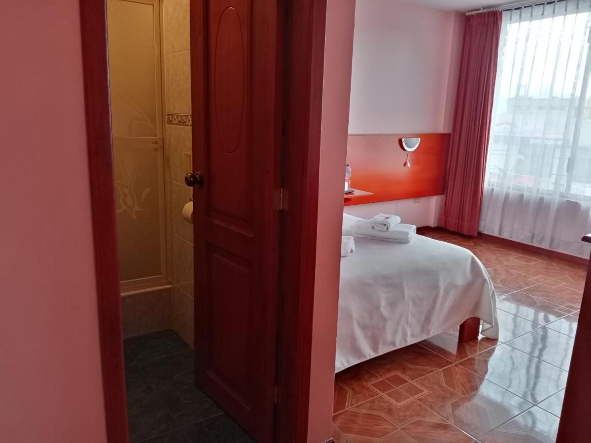 Hostal Sauna Water Palace Quito Buitenkant foto