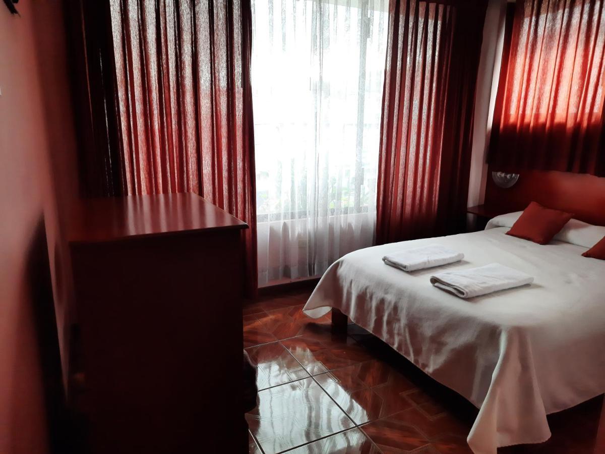 Hostal Sauna Water Palace Quito Buitenkant foto