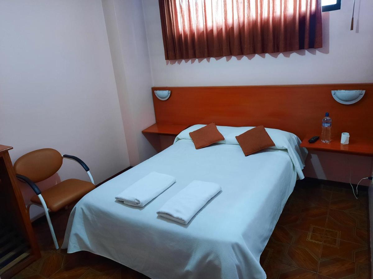 Hostal Sauna Water Palace Quito Buitenkant foto