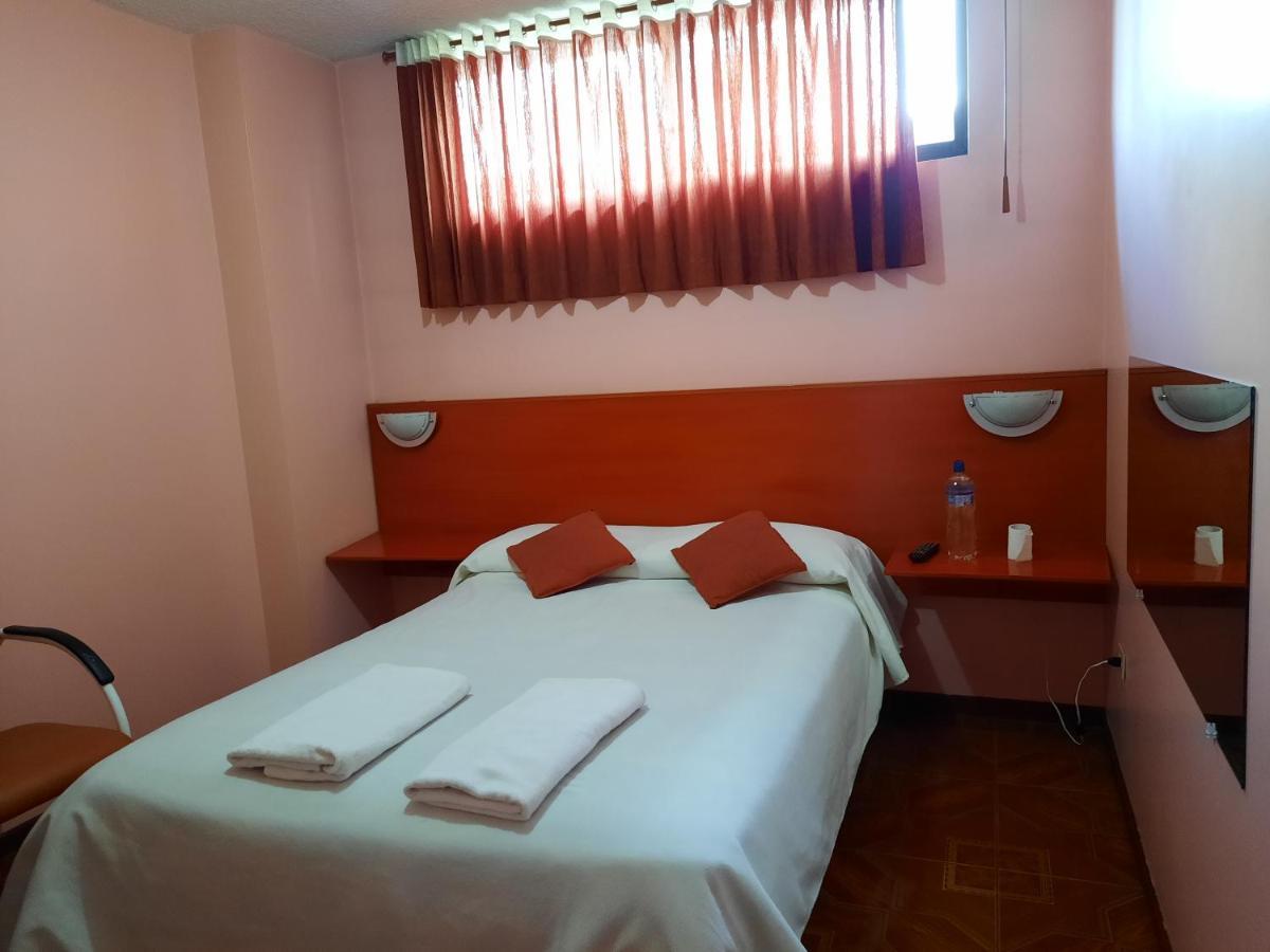 Hostal Sauna Water Palace Quito Buitenkant foto
